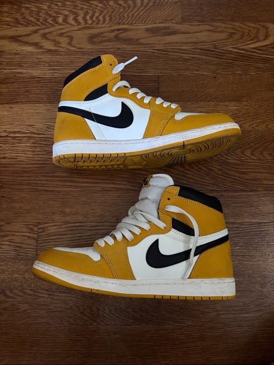 Jordan 1 Men's Retro OG High Sneakers Ochre - Picture 3 of 7